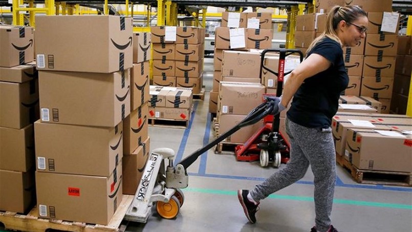 أمازون تخدع عمّالها