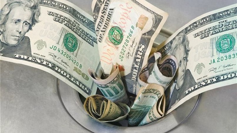 سعر صرف الدولار في السوق السوداء في 26 نيسان