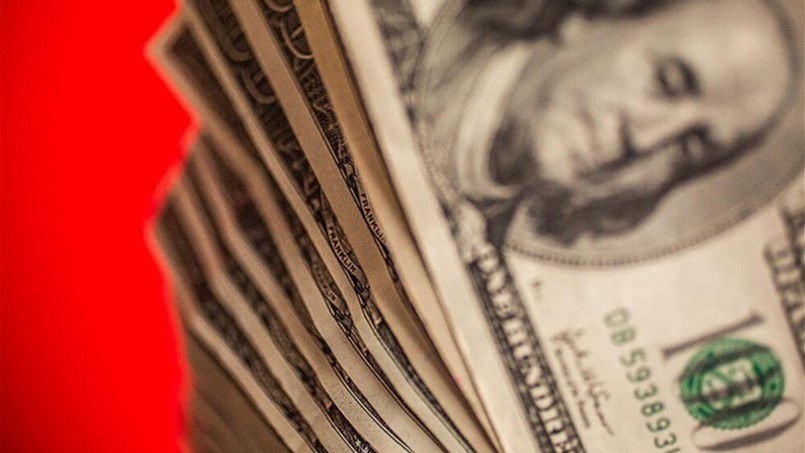 سعر صرف الدولار في السوق السوداء في 15 حزيران