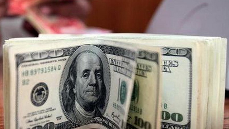 سعر صرف الدولار في السوق السوداء في 1 تشرين الأول