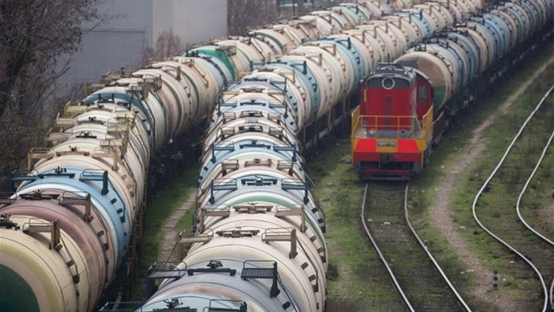 النفط يتراجع عن مستوى الـ 89 دولاراً