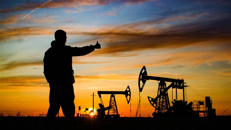 أسعار النفط تحاول الحد من خسائرها