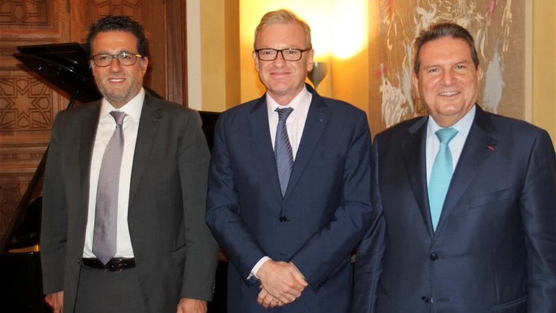 السفير الفرنسي يكرّم غابي تامر