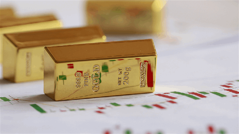 عقود الذهب قرب أعلى مستوياتها في 3 أشهر