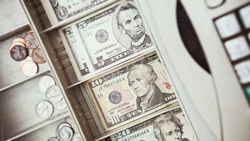 سعر صرف الدولار في السوق السوداء في 24 حزيران