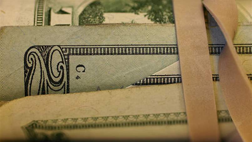 سعر صرف الدولار في السوق السوداء في 30 حزيران