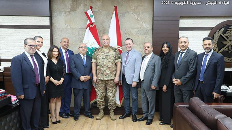قائد الجيش العماد جوزاف عون يستقبل وفداً من نادي الصحافة