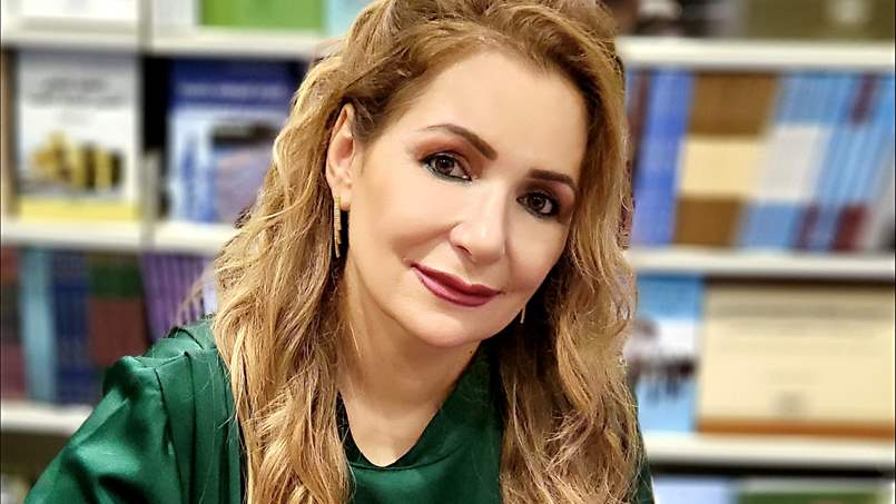 د. جنان الخوري الفخري توقع كتاب &quot;القانون الجزائي الدولي&quot; 