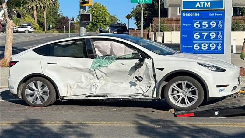 تيسلا تسجل أسوأ معدل حوادث بين السيارات الأخرى 