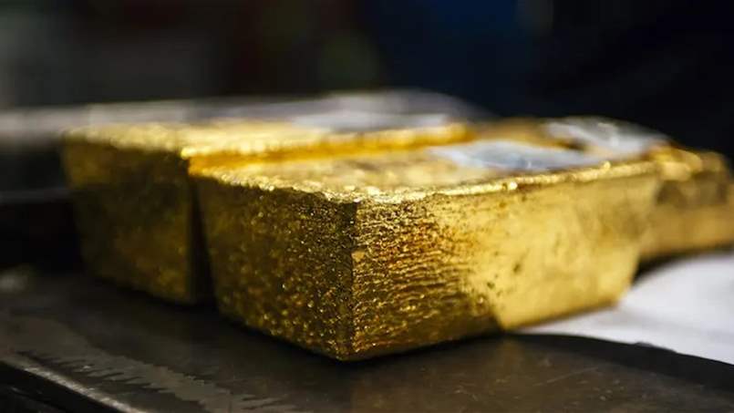 أسعار الذهب تفتتح تعاملات الاسبوع على تراجع ​