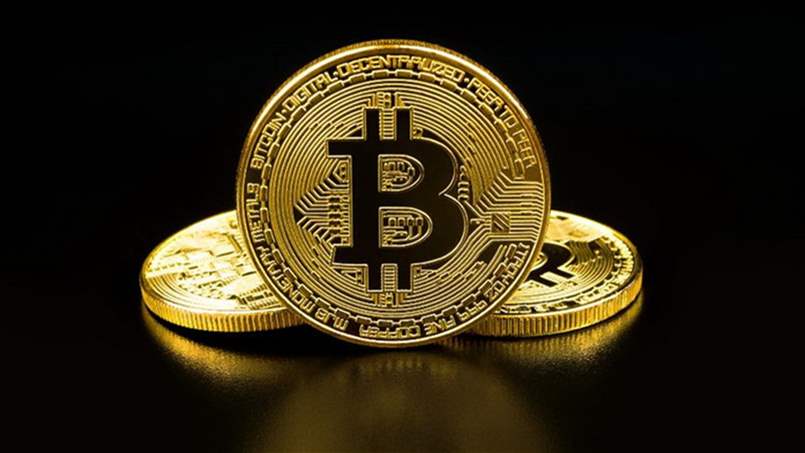 البيتكوين تقفز بأكثر من 1%
