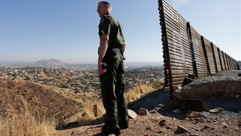 على ماذا سيحصل المهاجرون غير الشرعيون في اميركا