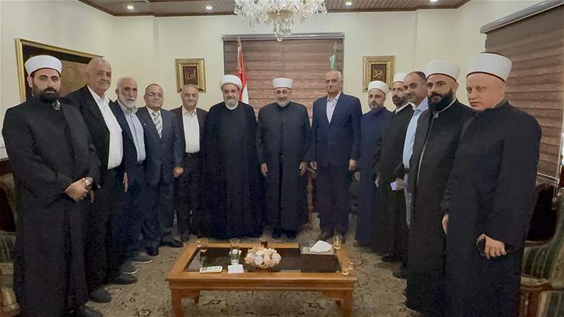  مفتي صور العلامة حسن عبد الله في زيارة عكارية بدعوة من علي محمود العبد الله 