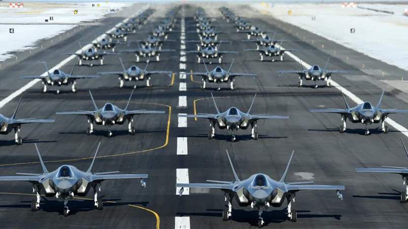 بـ 901 ​مليار دولار.. ترامب يقر موازنة دفاع قياسية 