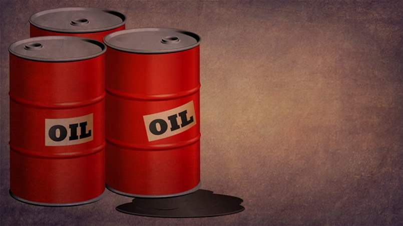 النفط يبدأ تداولات الأسبوع مرتفعاً