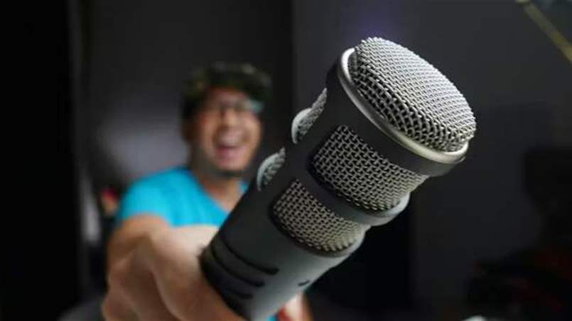 وداعاً للزيارات.. الإعلام يواجه أخطر اختبار في تاريخه  