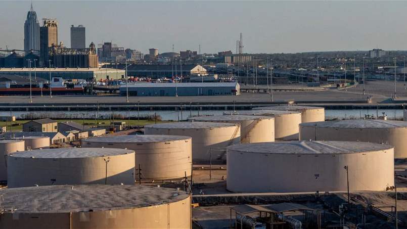 بسبب "سوء الأحوال الجوية".. أسعار النفط تستهل الأسبوع بمكاسب 