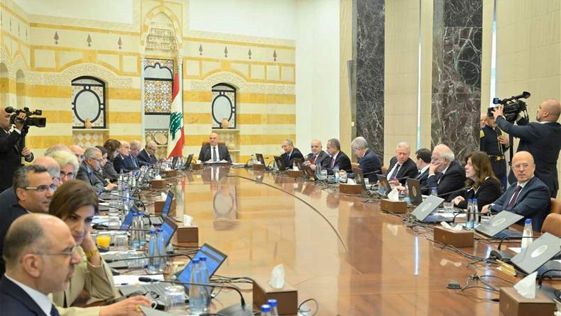 الحكومة تقر 6 رواتب إضافية وتموّلها برفع الضرائب!