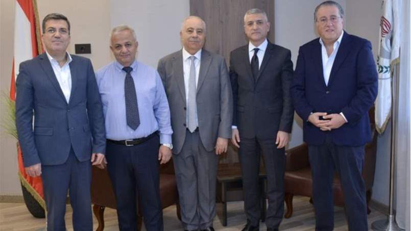 سيارات جديدة لمطاردة المهربين.. مبادرة لافتة من غرفة بيروت