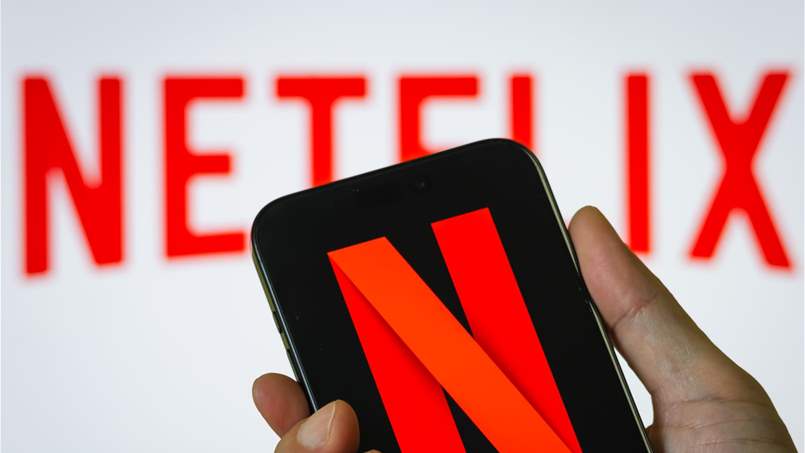 نتفليكس ترفع الراية البيضاء بسبب عرض باراماونت العدائي