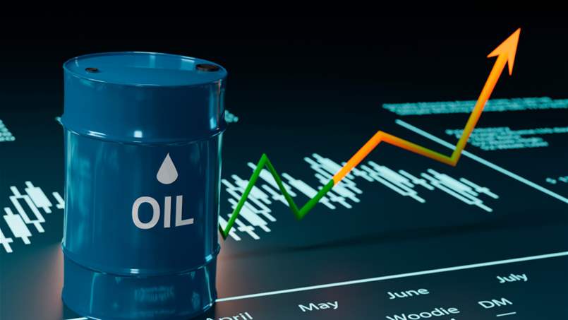النفط يقفز 10% ويتجاوز 100 دولار مجدداً