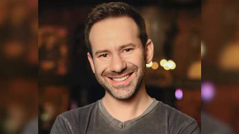  الموت يغيب رجل الأعمال المثير للجدل مالك منصة "أونلي فانز"