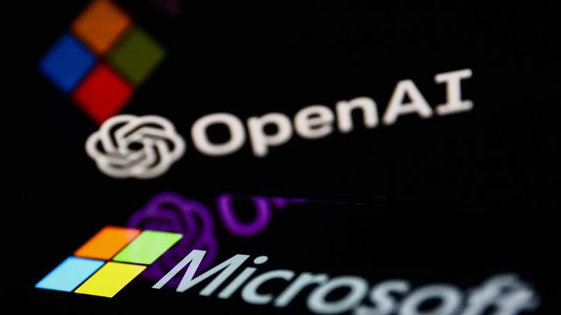 طلاق مُحتمل يضغط على مايكروسوفت.. خسارة بمليارات الدولارات