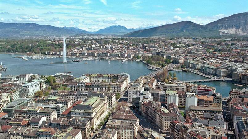 هل تُغلق سويسرا أبواب العقارات أمام الأجانب