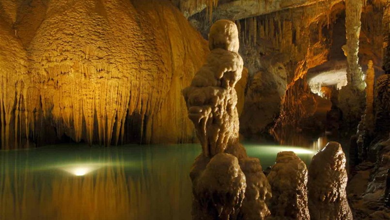 مغارة جعيتا تقفل ابوابها 16يوما