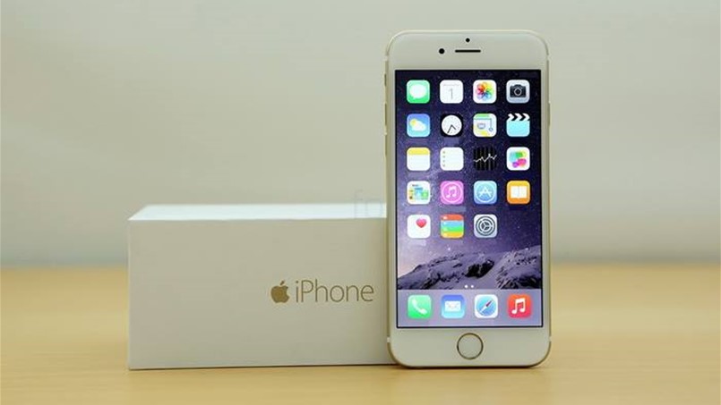 من يحمل هذا الهاتف هو الأذكى