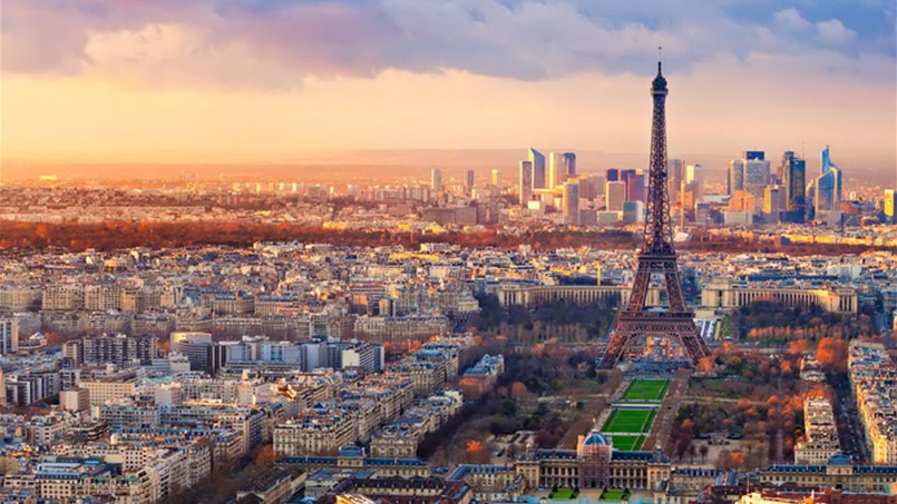 فقط لمن يرغب بزيارة باريس