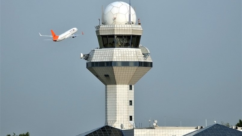 كي تصبح مراقباً جوياً