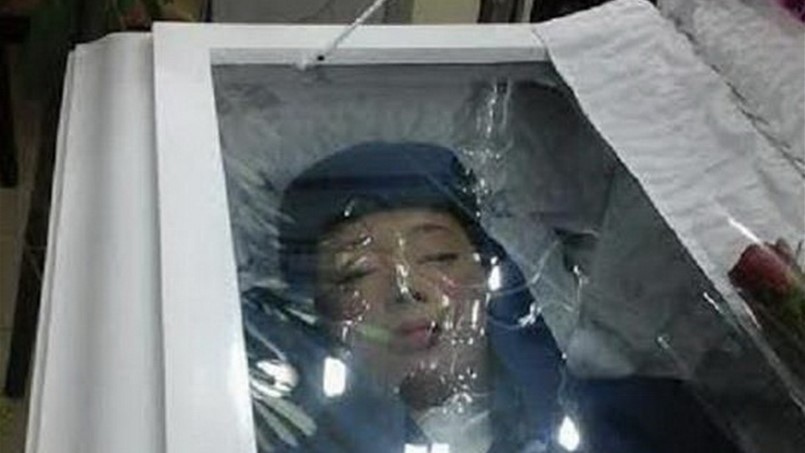 مضيفة طيران توصي والشركة تفخر