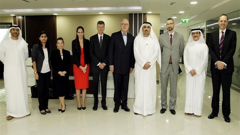 فرص التعاون الصحي بين وزارة الصحة والسفير الأسترالي في الدولة