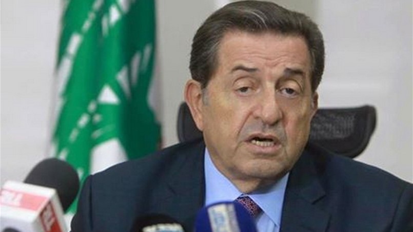 حرب يزيد المنح الدراسية لموظفي الخلوي